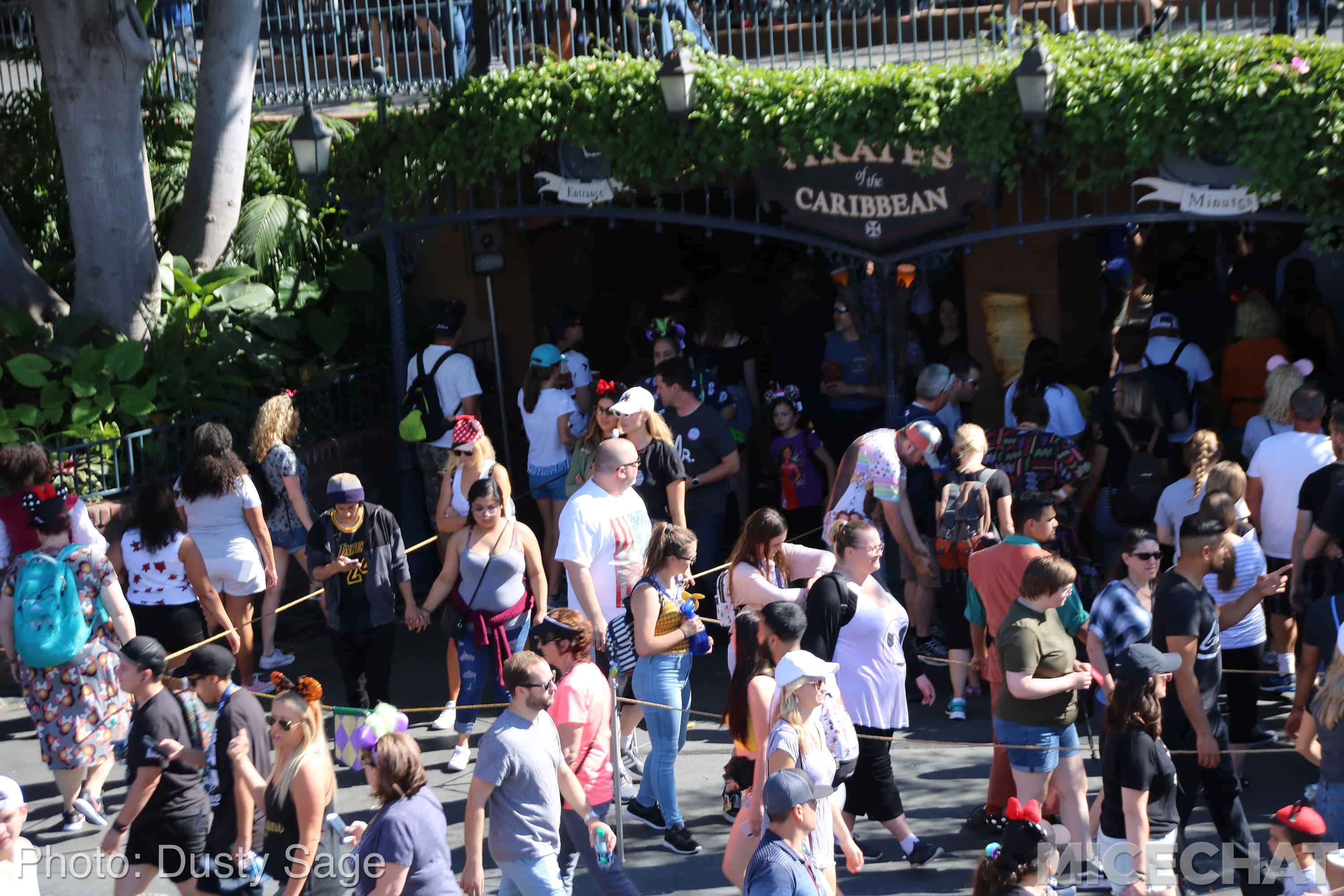 , Disneyland Photo Updates: Fall Into Construction Walls