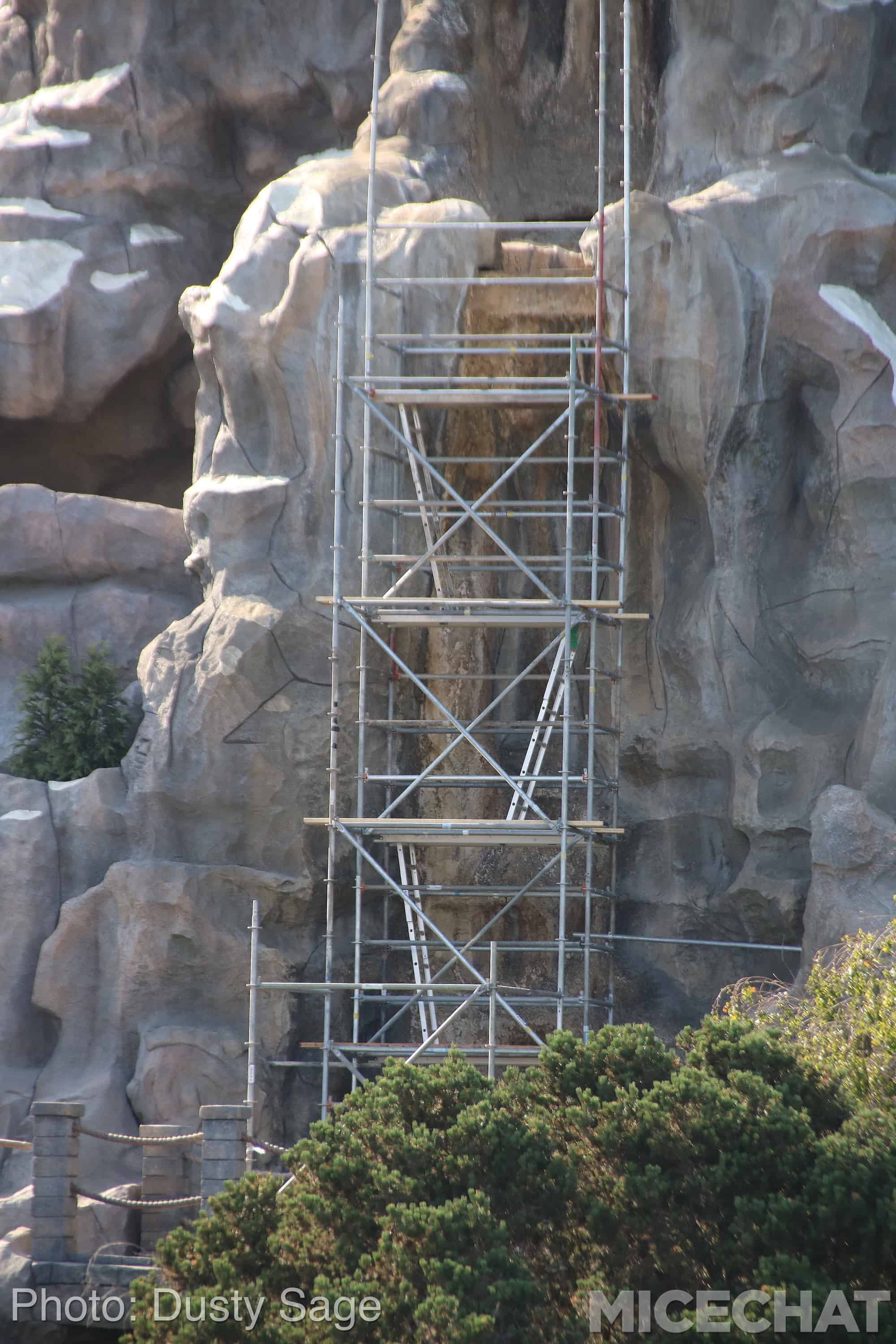 , Disneyland Update – The Busy Season Brings New Ambassadors, Shopping and Dining