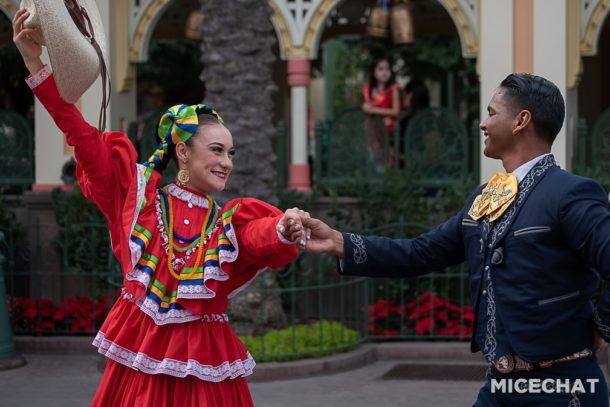 , The Holidays Begin Here at the Disneyland Resort