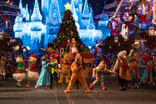 , Dateline Disney World – ‘Tis the Season at the Magic Kingdom