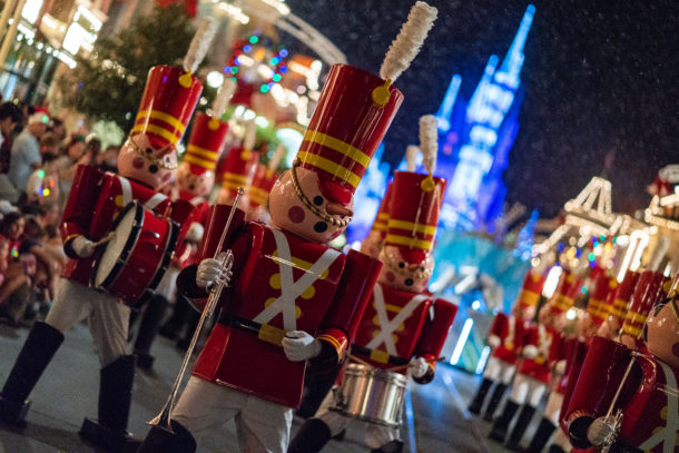 , Dateline Disney World &#8211; &#8216;Tis the Season at the Magic Kingdom