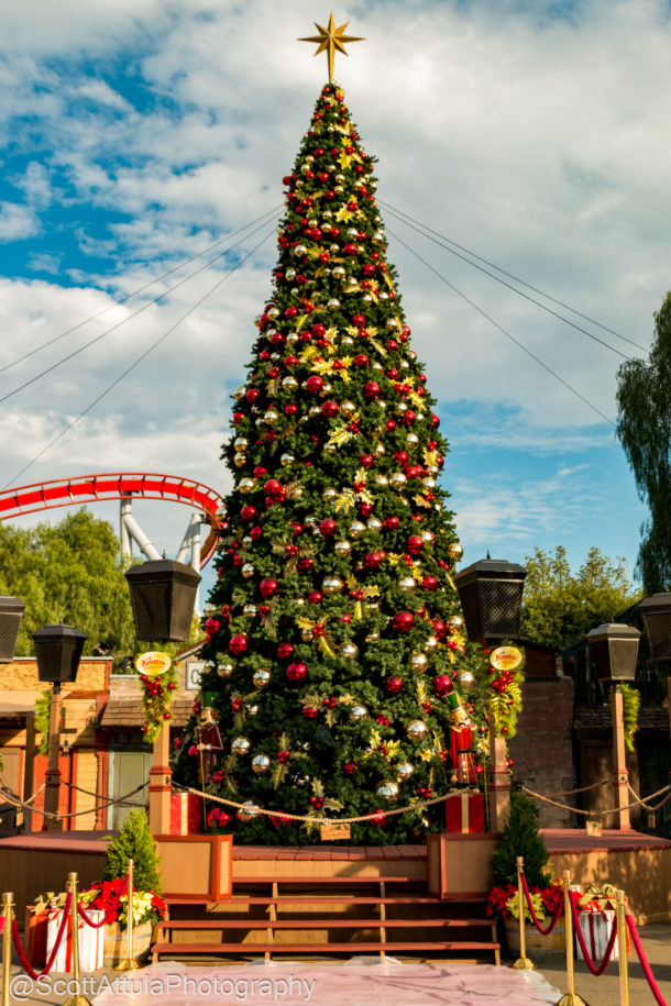 , A Knott’s Merry Farm Very Berry Christmas