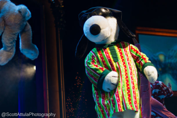 , A Knott’s Merry Farm Very Berry Christmas