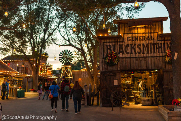 , A Knott’s Merry Farm Very Berry Christmas