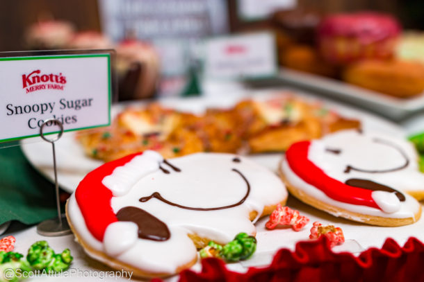 , A Knott’s Merry Farm Very Berry Christmas