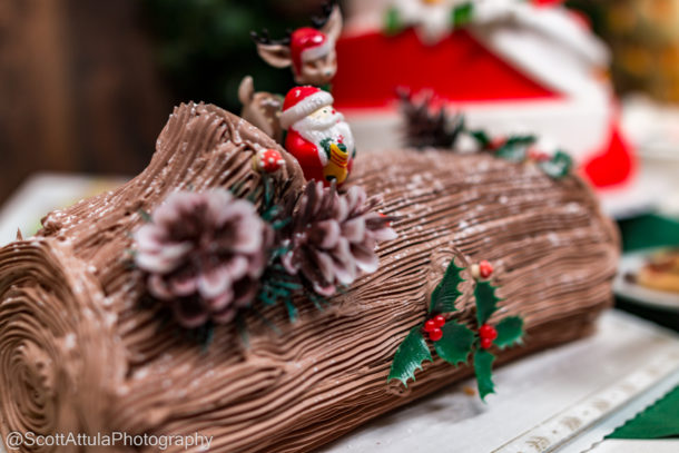 , A Knott’s Merry Farm Very Berry Christmas