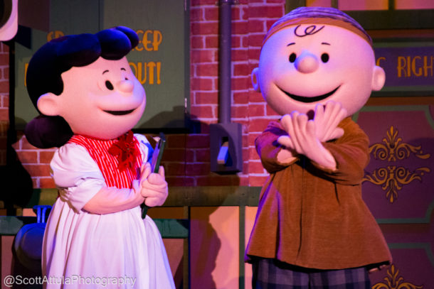 , A Knott’s Merry Farm Very Berry Christmas