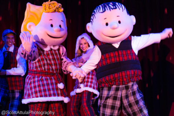, A Knott’s Merry Farm Very Berry Christmas