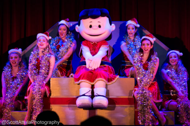 , A Knott’s Merry Farm Very Berry Christmas