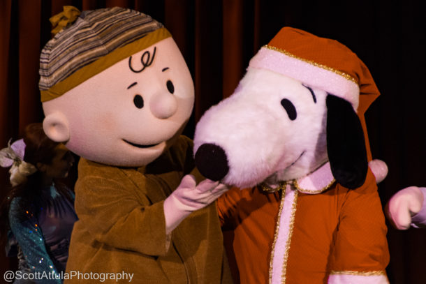 , A Knott’s Merry Farm Very Berry Christmas