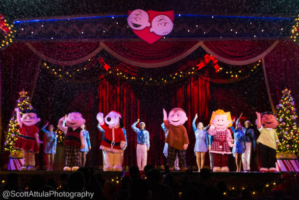 , A Knott’s Merry Farm Very Berry Christmas