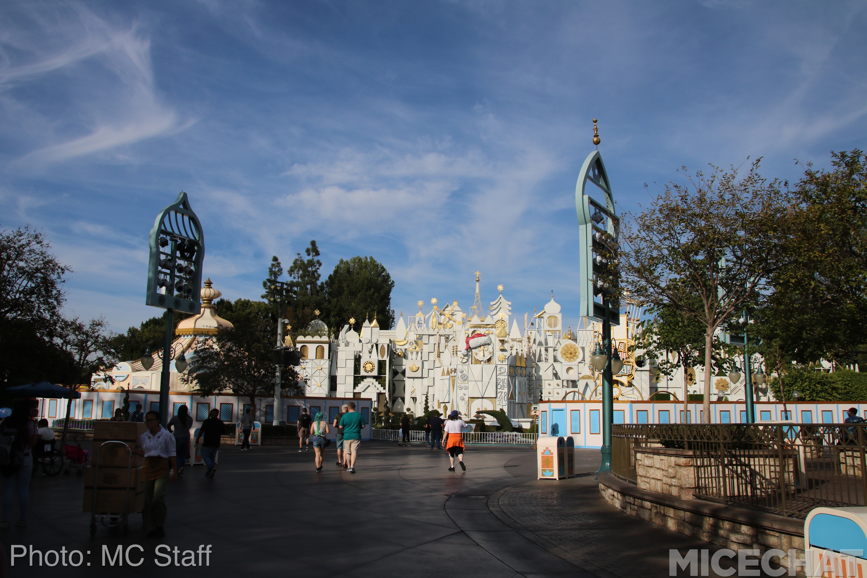 , Disneyland Resort Update: Christmas and Projects About to Unwrap