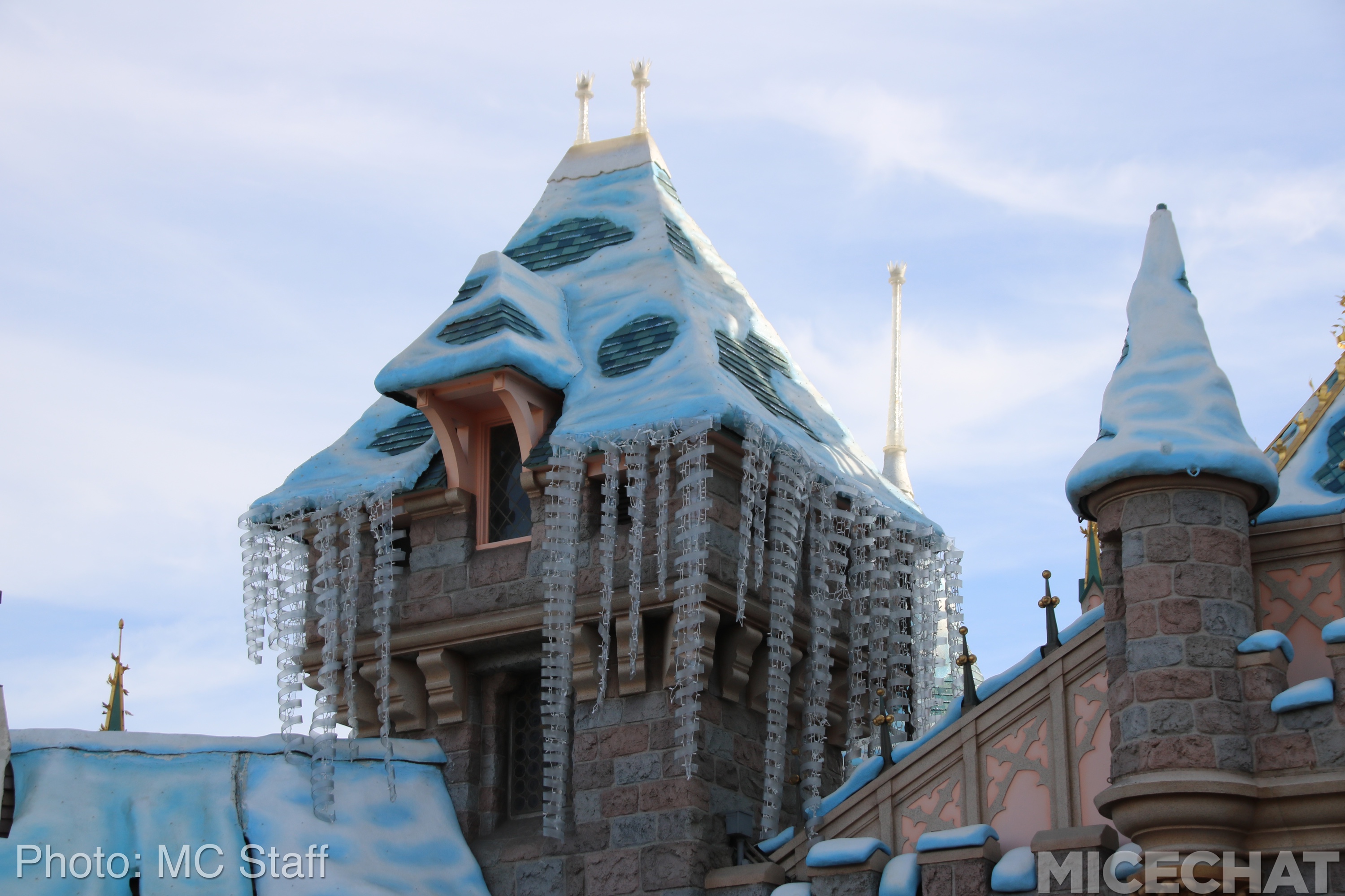 , Disneyland Resort Update: Christmas and Projects About to Unwrap