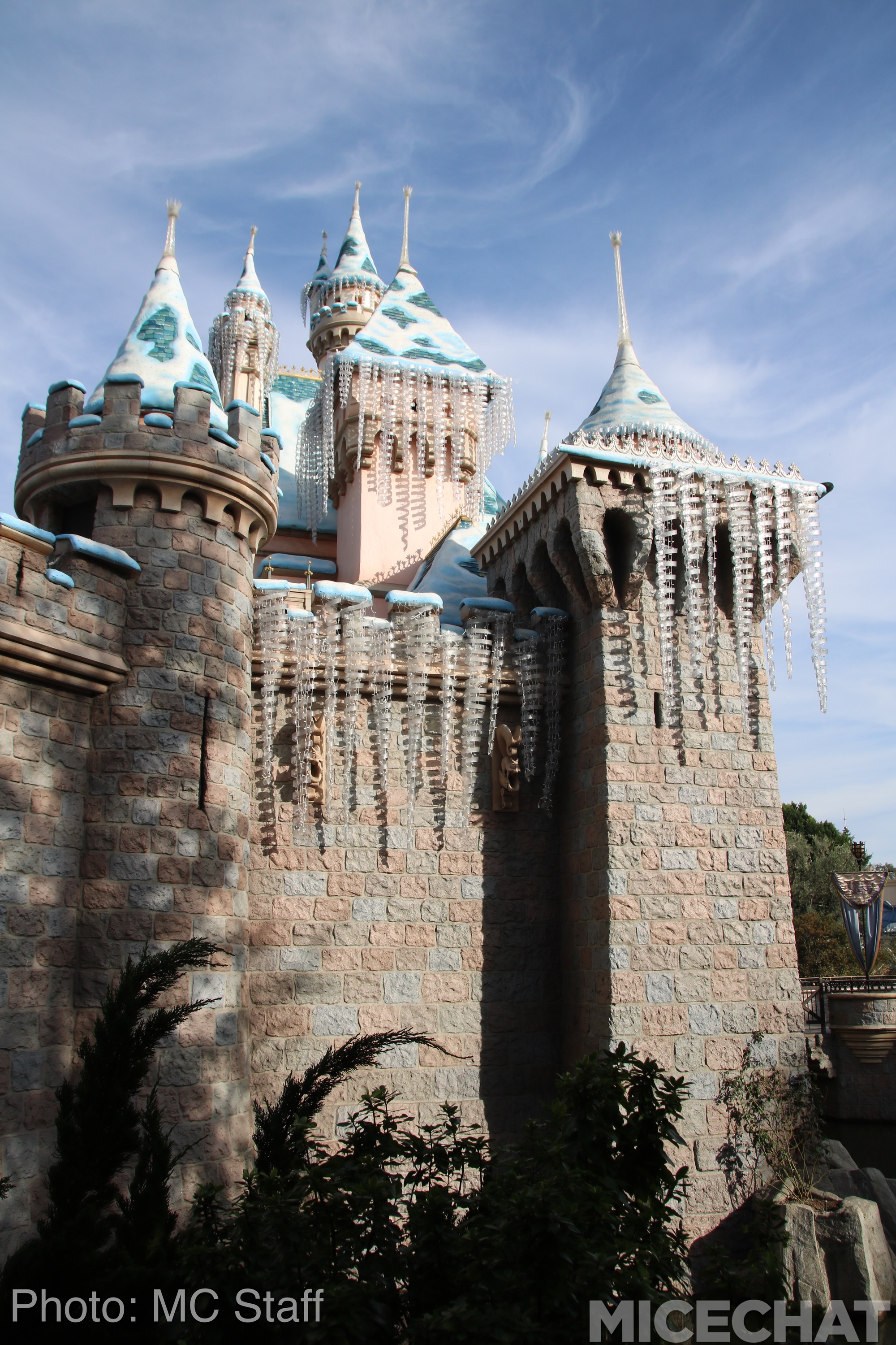 , Disneyland Resort Update: Christmas and Projects About to Unwrap