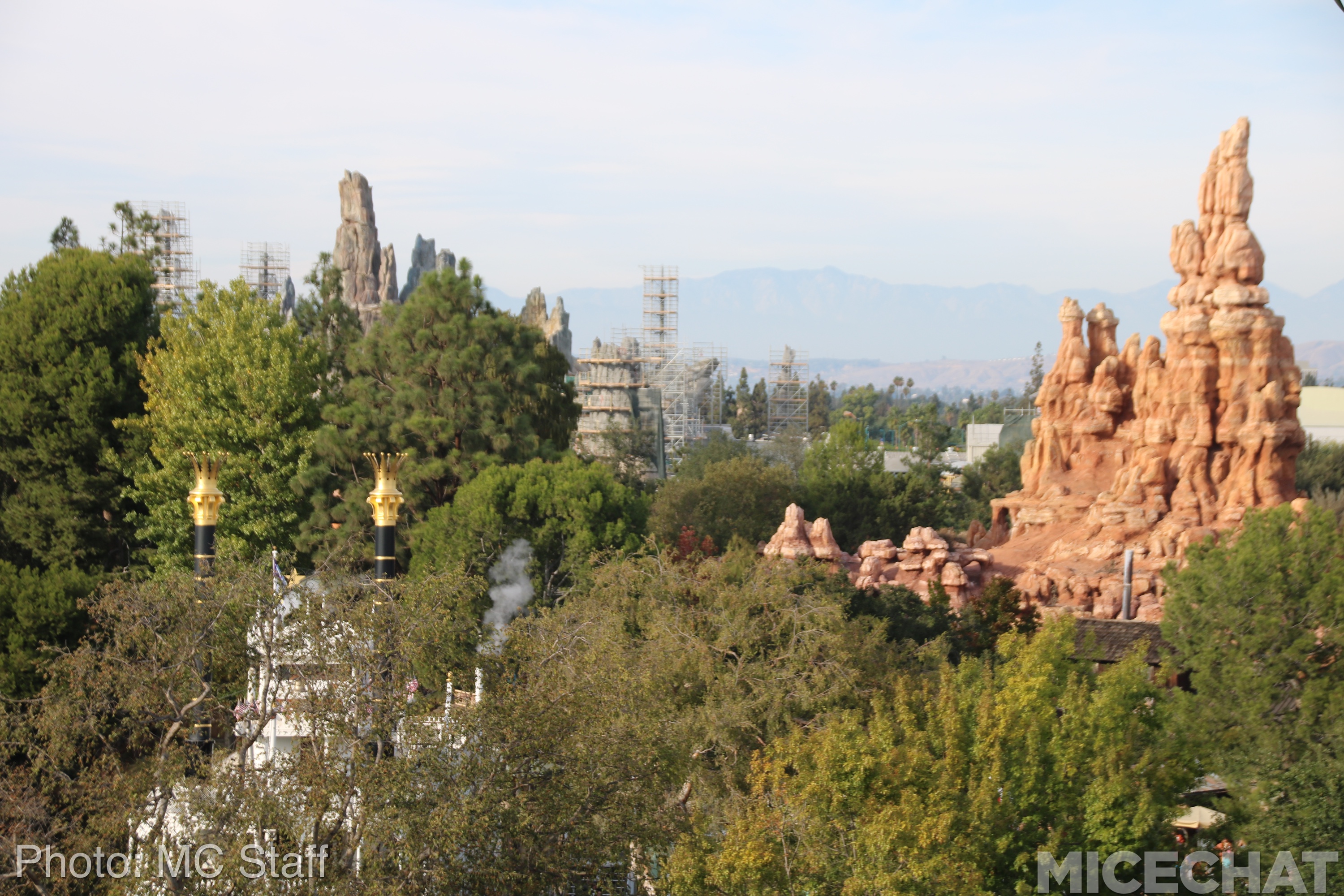 , Disneyland Resort Update: Christmas and Projects About to Unwrap