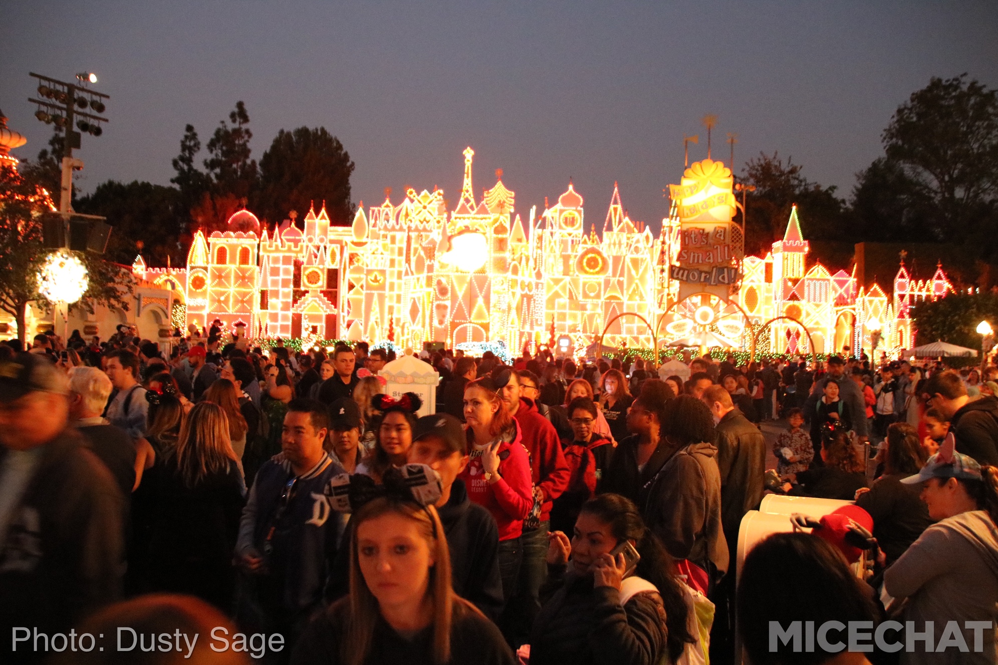 , Disneyland Resort Update: Return of the Holiday Crush