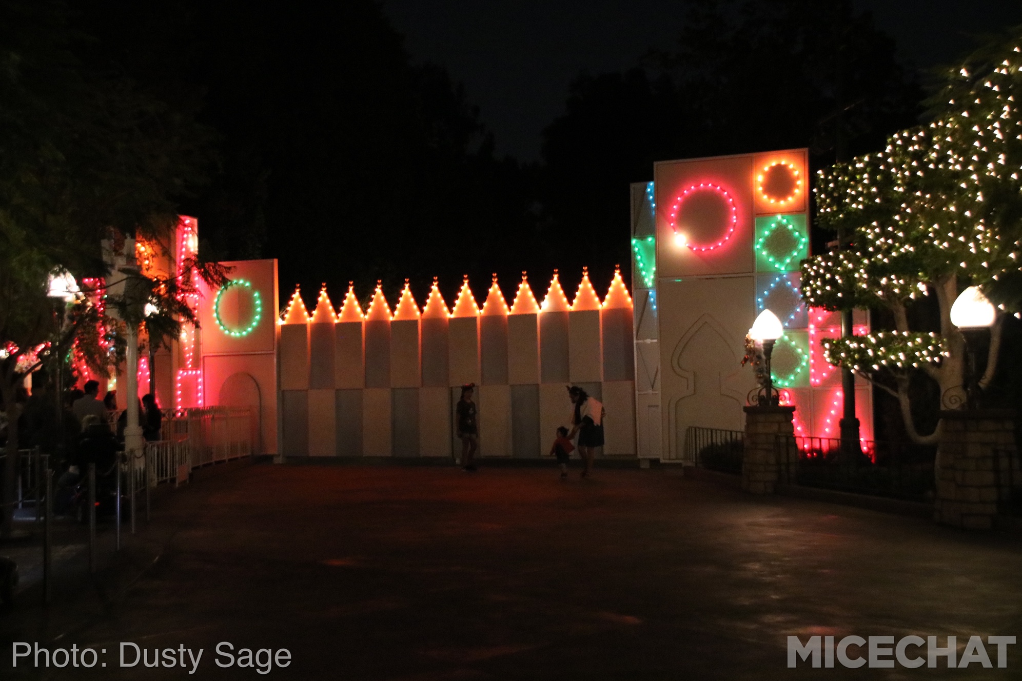 , Disneyland Resort Update: Return of the Holiday Crush