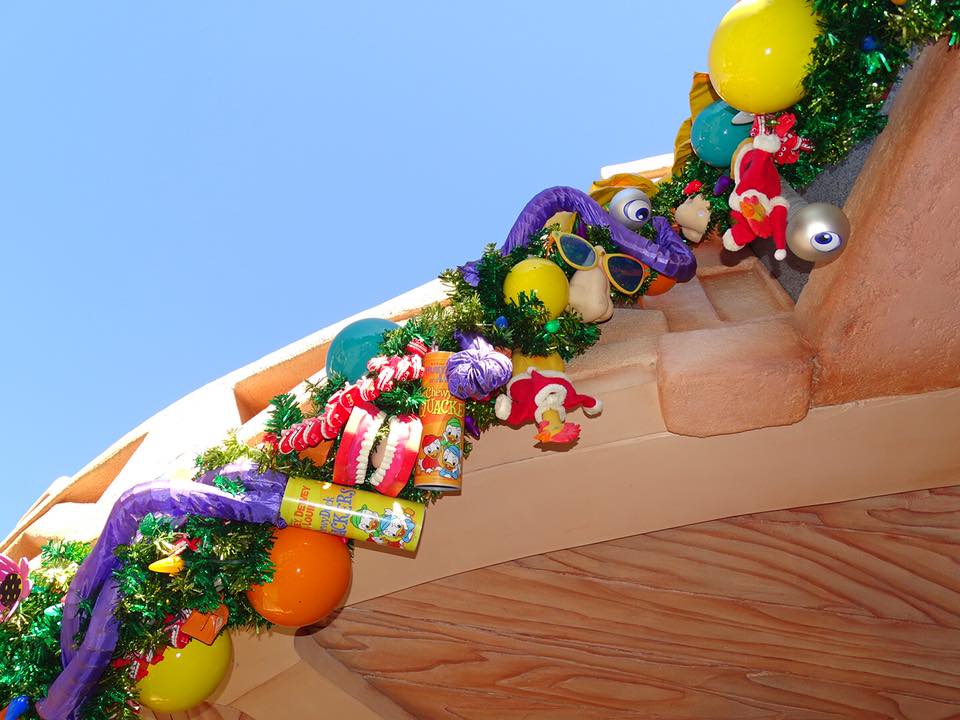 , Disneyland Resort Update: Christmas and Projects About to Unwrap