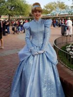 disneyland-Cinderella-Holiday-Costume