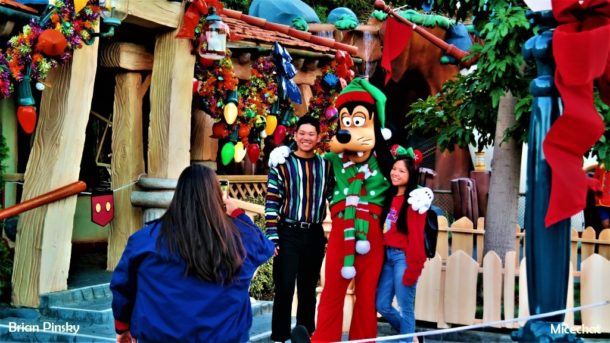 , Disneyland Update: The Year Disneyland Almost Killed Santa