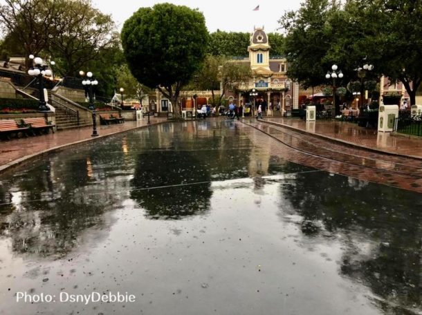 , Disneyland Update – Holiday Surprises