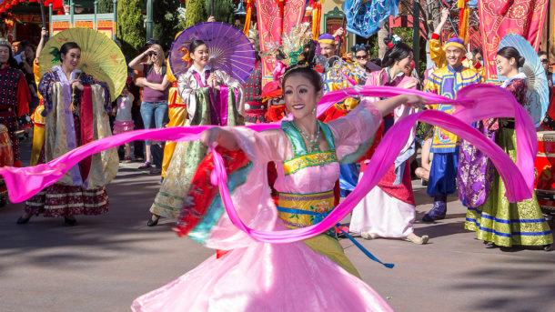 , Disneyland Update – Holiday Surprises