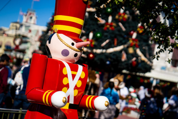 , Dateline Disney World – Holiday Echo