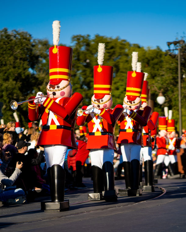 , Dateline Disney World – Holiday Echo