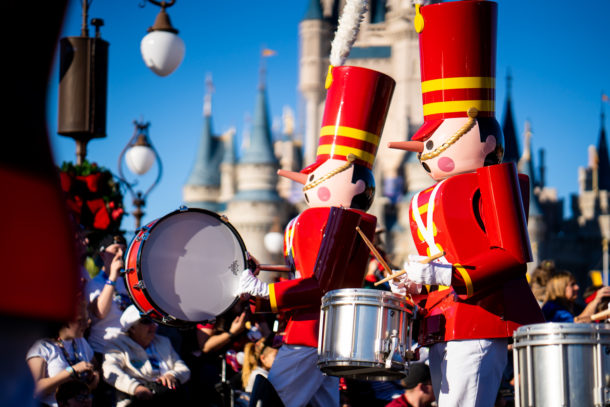 , Dateline Disney World – Holiday Echo