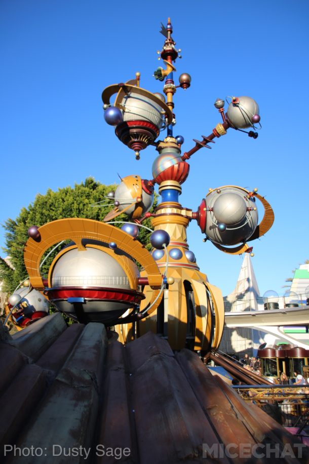 , Disneyland Update – Holiday Surprises