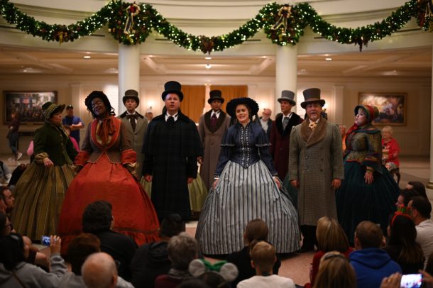 , Dateline Disney World – Holiday Echo