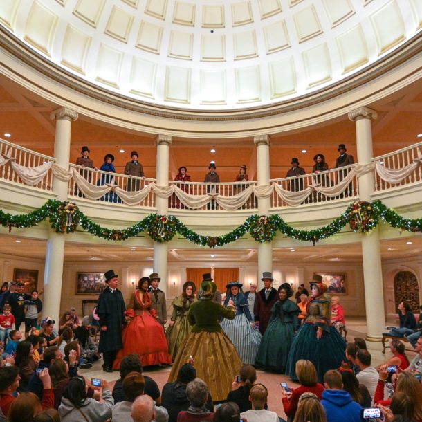 , Dateline Disney World – Holiday Echo