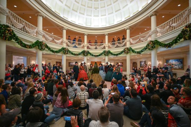 , Dateline Disney World – Holiday Echo
