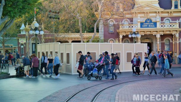, Disneyland Photo Update: Mickey is Getting His Ears On