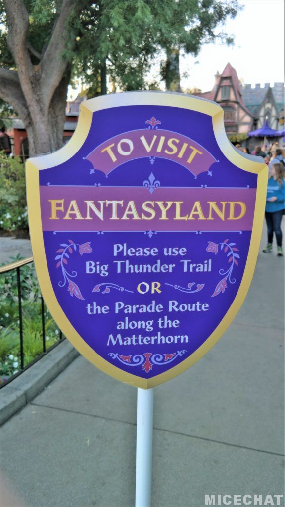 , Disneyland Photo Update: Mickey is Getting His Ears On