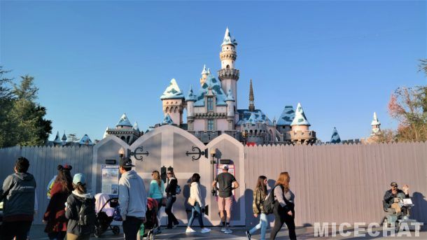 , Disneyland Photo Update: Mickey is Getting His Ears On