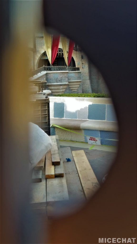 , Disneyland Photo Update: Mickey is Getting His Ears On