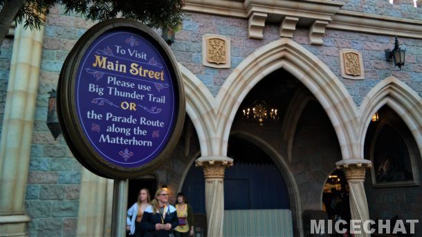 , Disneyland Photo Update: Mickey is Getting His Ears On