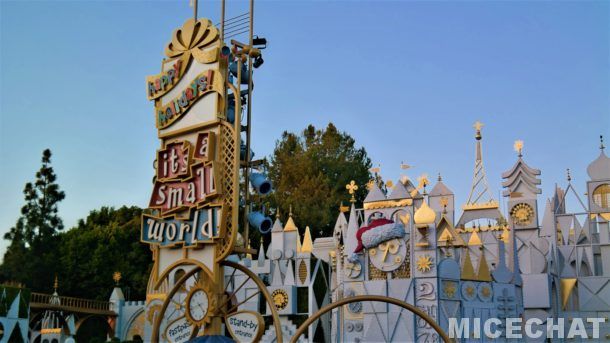 , Disneyland Photo Update: Mickey is Getting His Ears On