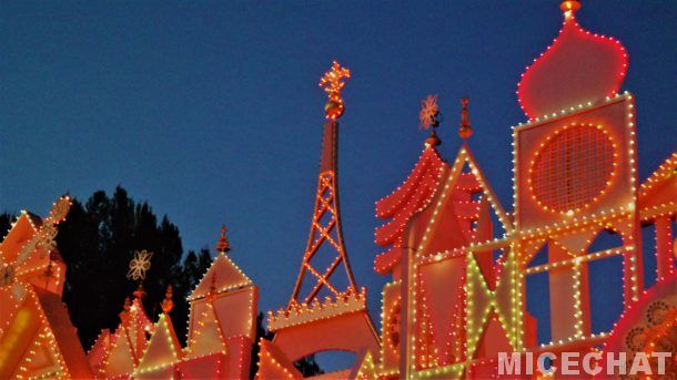 , Disneyland Photo Update: Mickey is Getting His Ears On