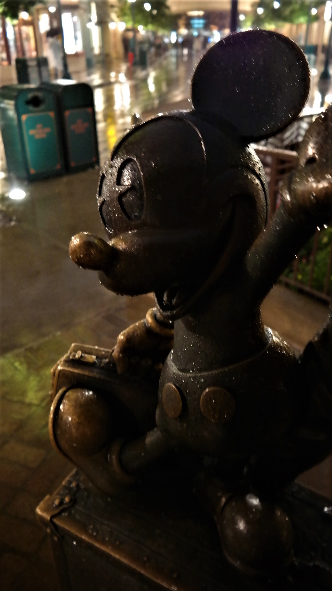 , Disneyland Resort Photo Update: Get Your Beers On