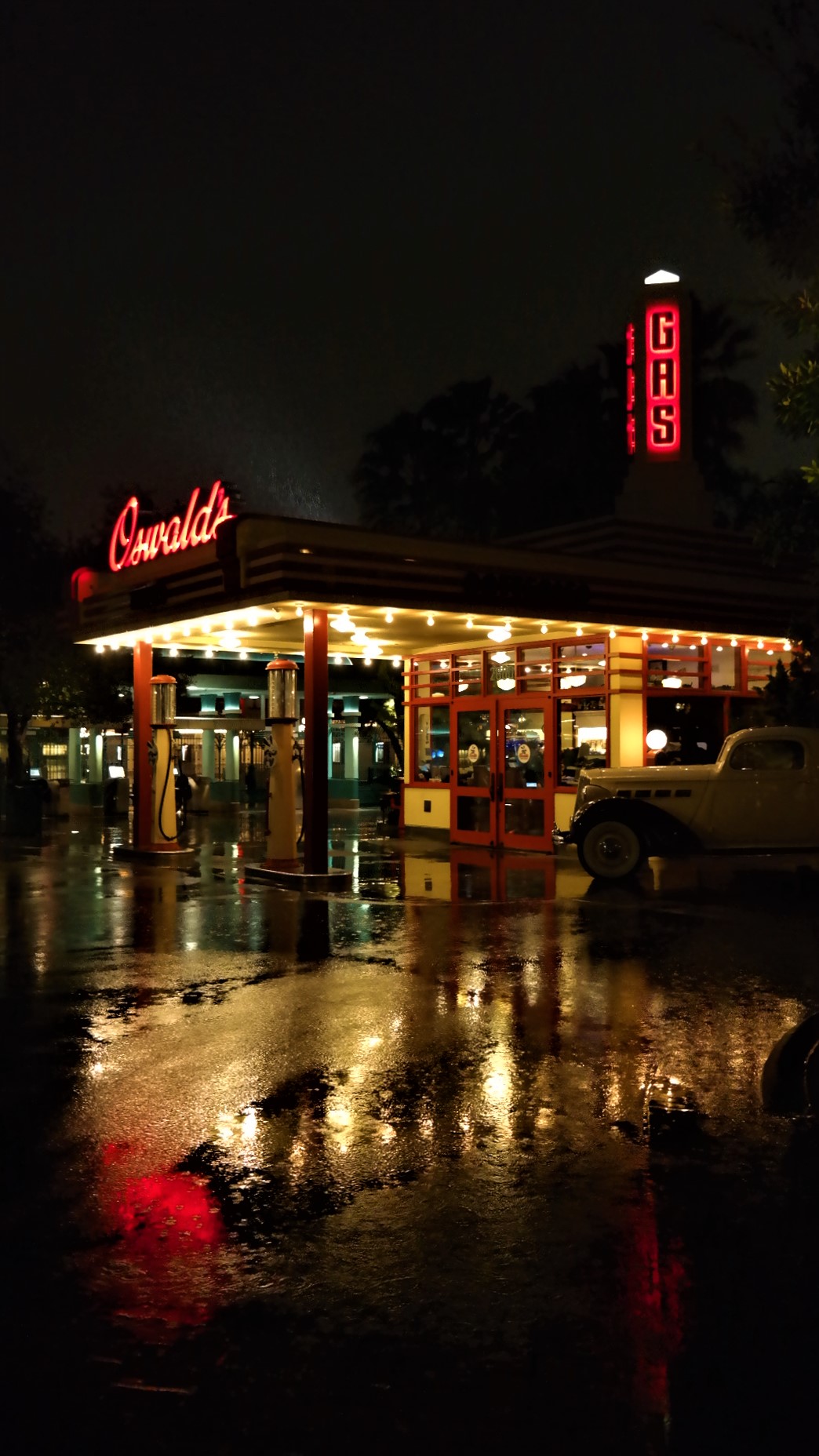 , Disneyland Resort Photo Update:  Get Your Beers On