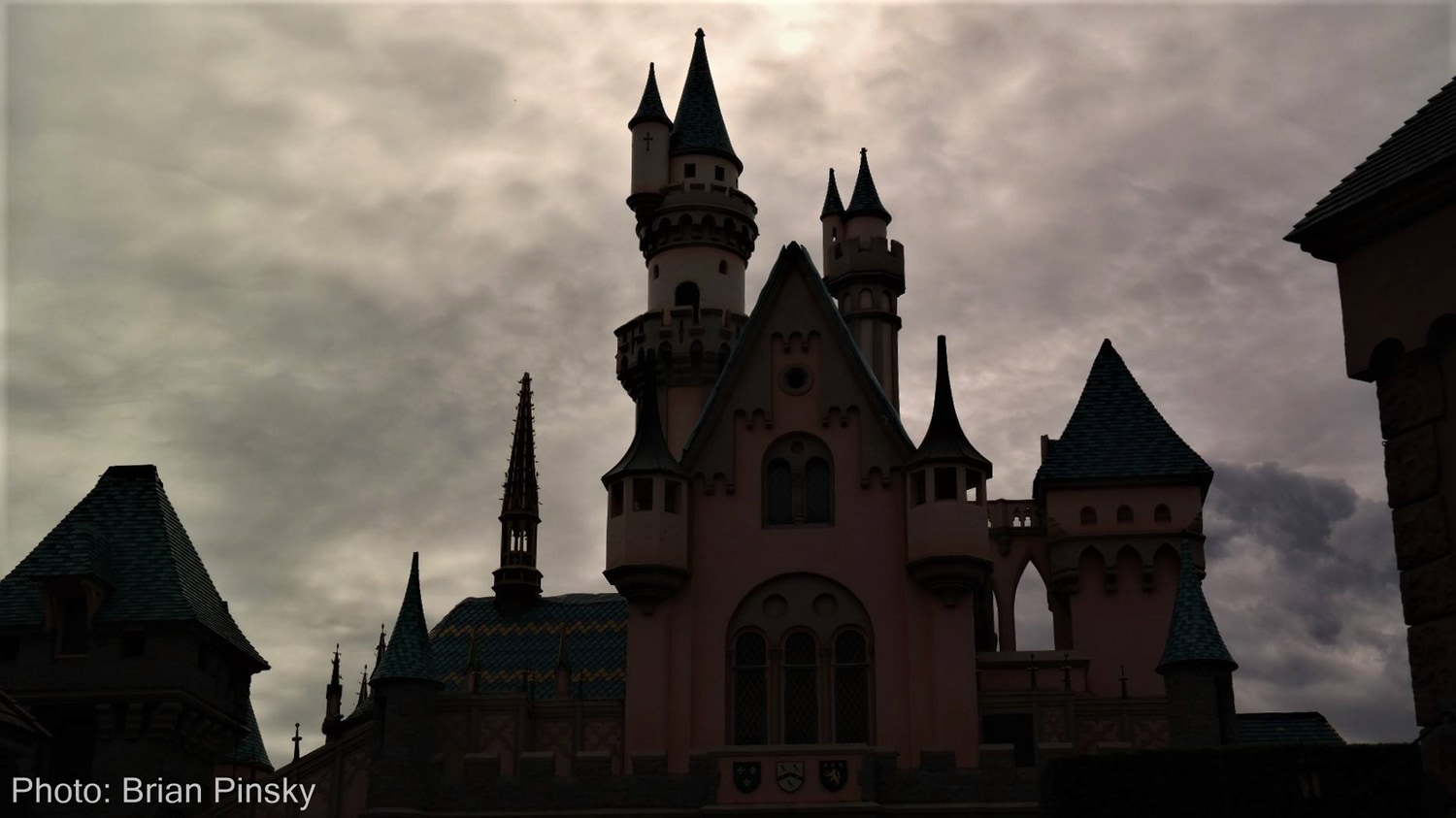 mix magic, Disneyland Update – Rainy Days and New Magic