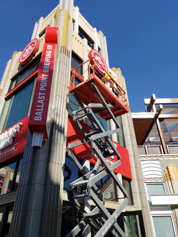, Disneyland Update – Santa Priced Out of Disneyland