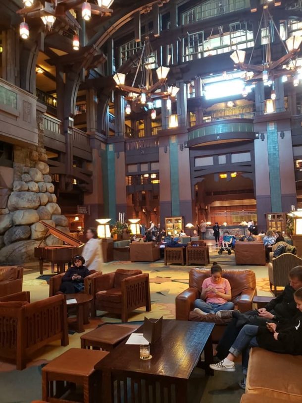 , Disneyland Update – Santa Priced Out of Disneyland