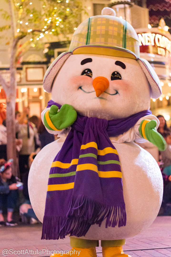 , Disneyland Update – Santa Priced Out of Disneyland