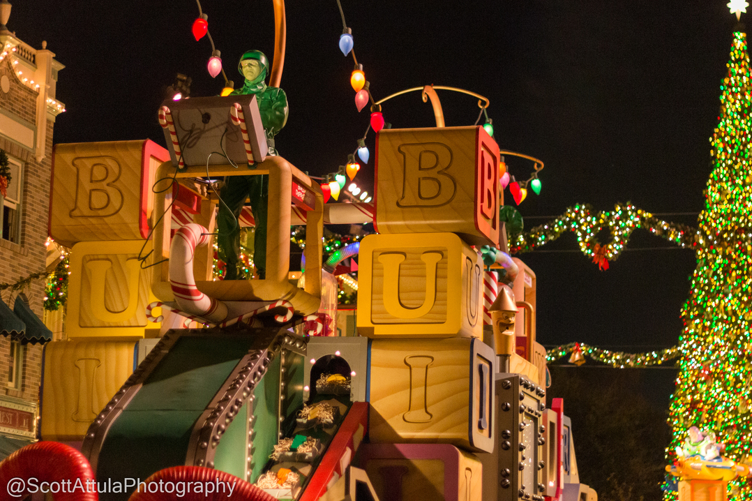 , Disneyland Update – Santa Priced Out of Disneyland
