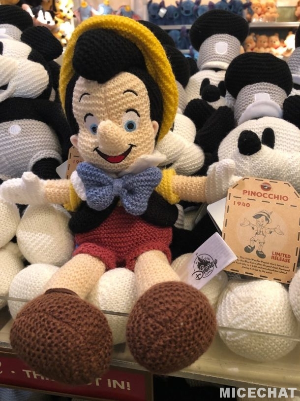 , Disneyland Resort Update – Mickey, Food, and Color