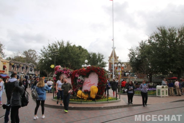 Rainy Days and Mondays, Disneyland Update: Rainy Days and Mondays