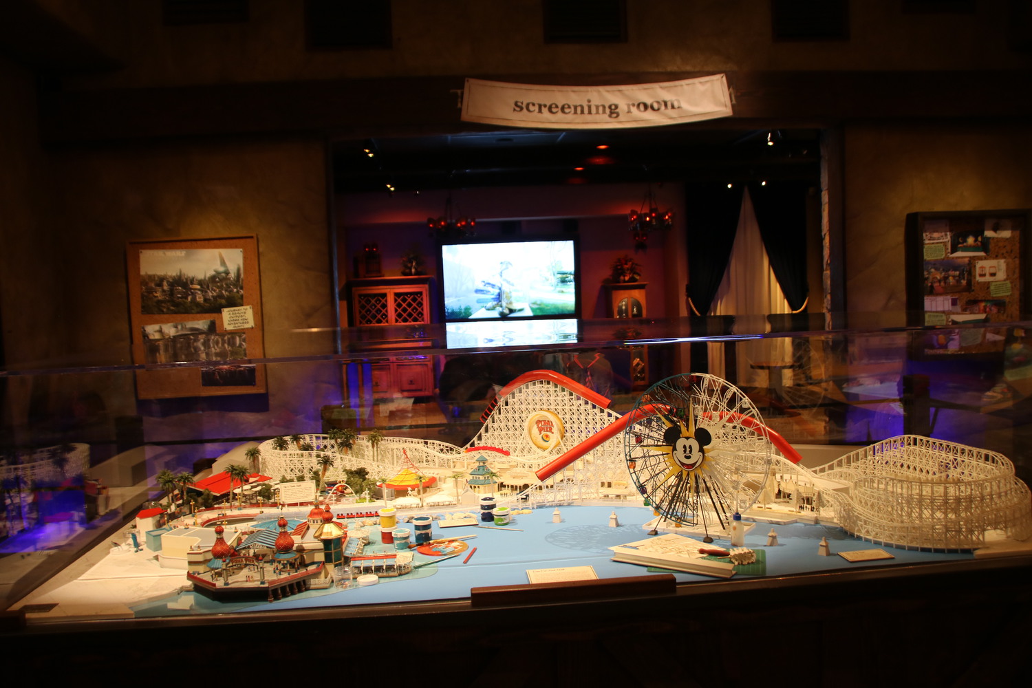 , Disneyland Resort Update – Mickey, Food, and Color